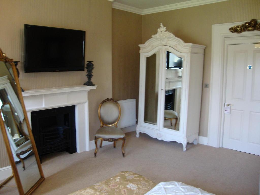 East Close Christchurch  Room photo