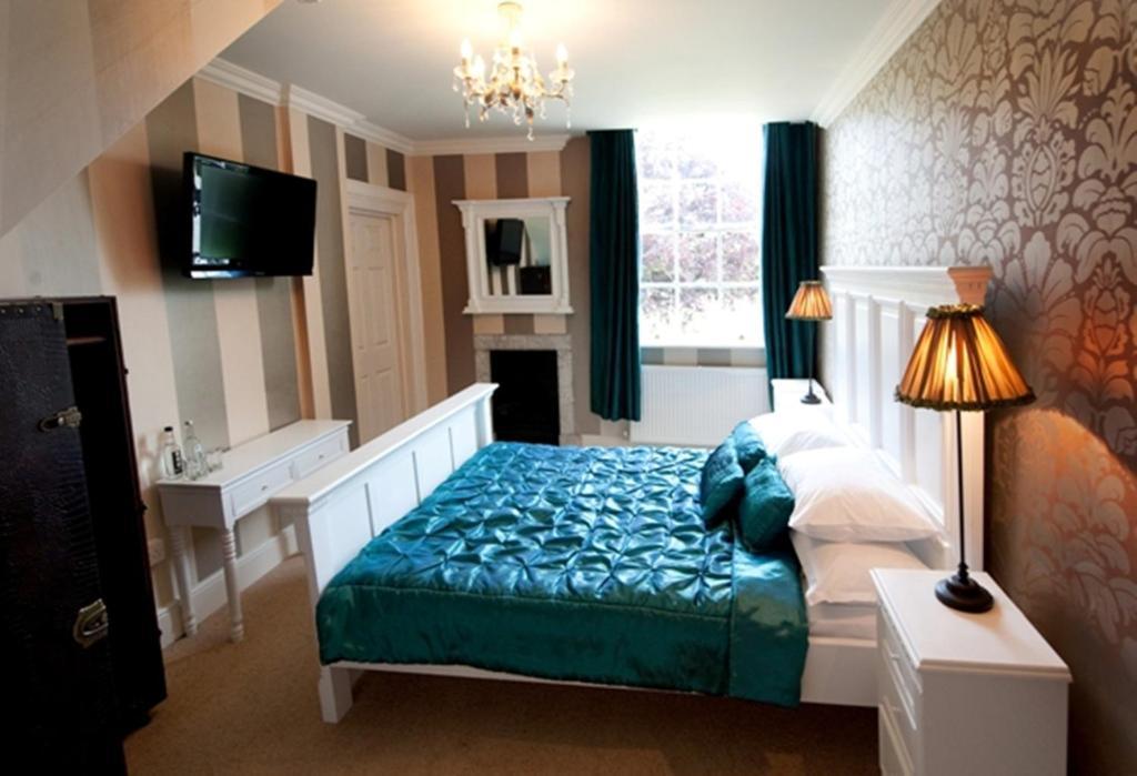 East Close Christchurch  Room photo