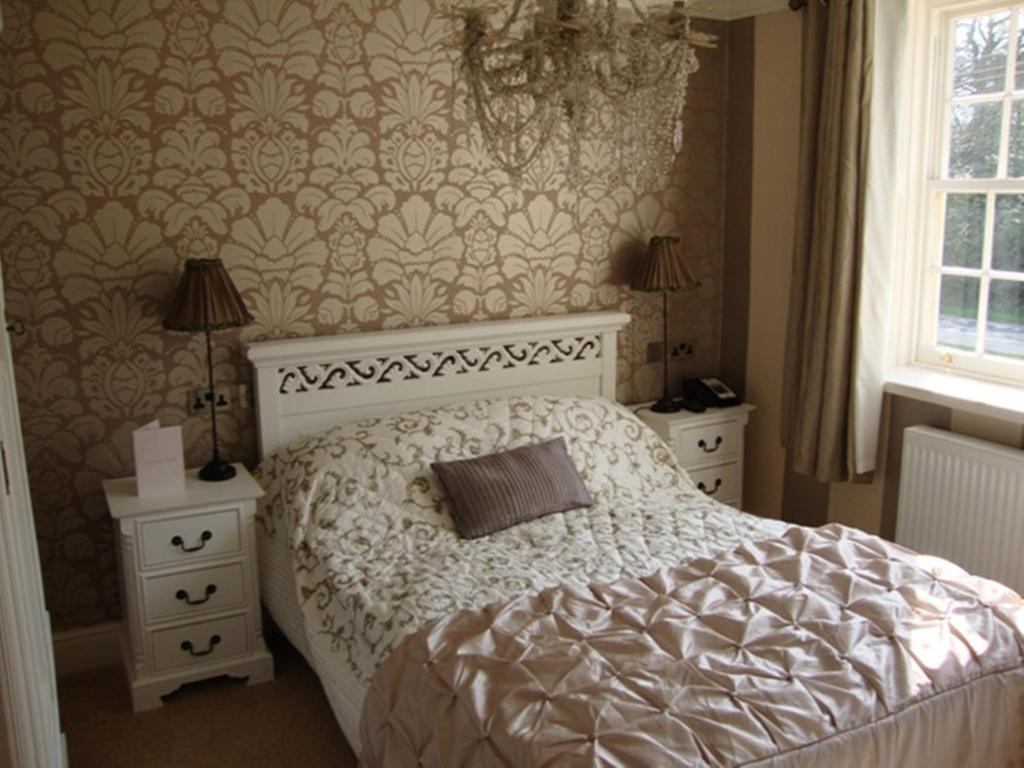 East Close Christchurch  Room photo